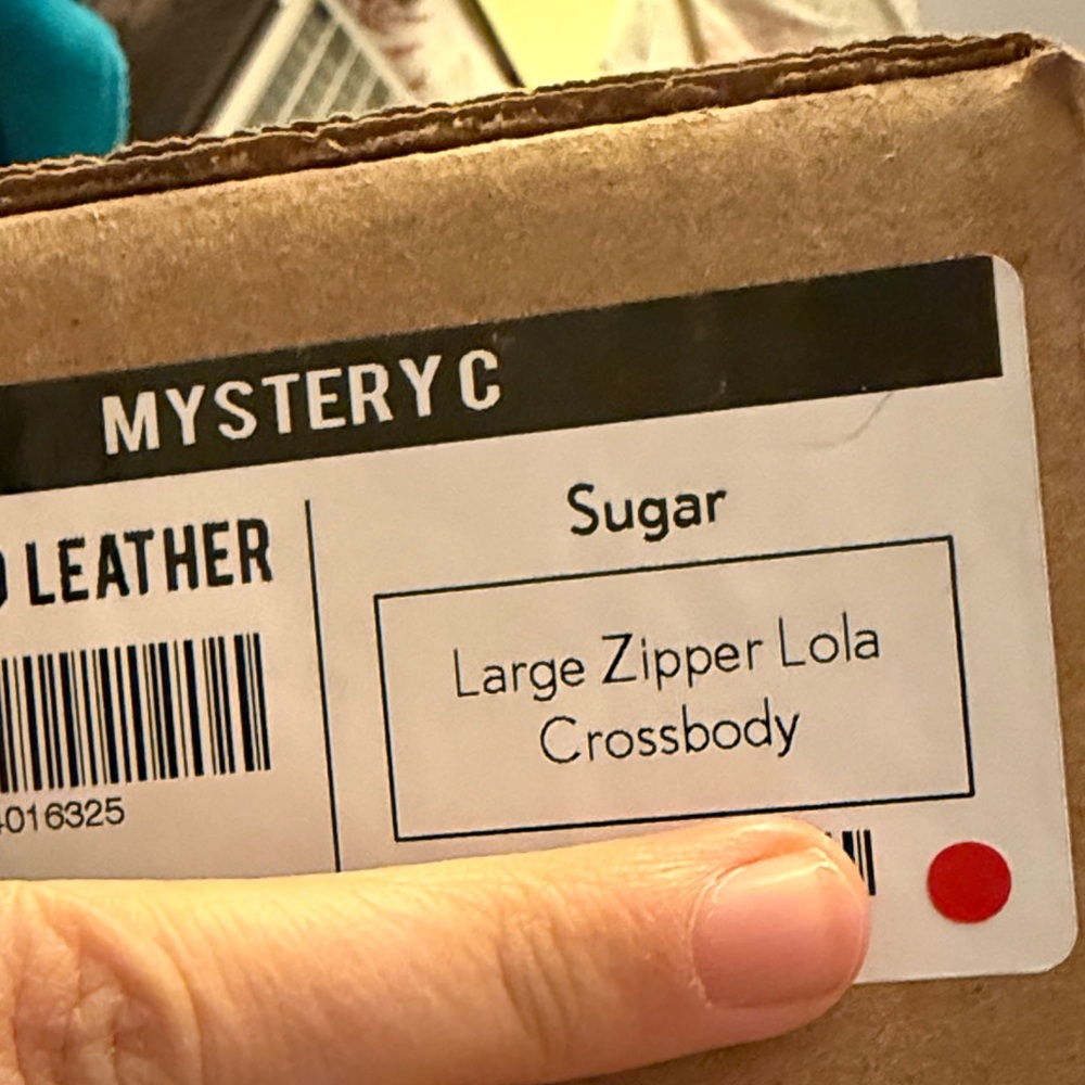 Portland Leather Goods. Large zipper Lola Crossbody in Sugar. C-Grade. NWT - Picture 5 of 5